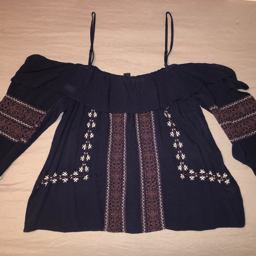American Eagle off the shoulder top (Navy)
